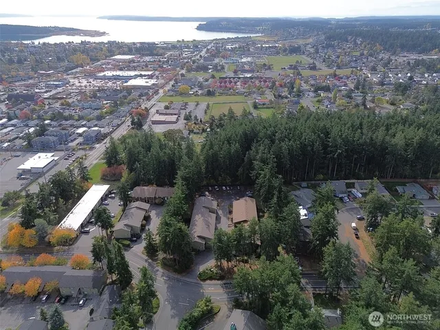 $315,000 | 685 Northwest Atalanta Way, Unit 1, Oak Harbor, WA 98277