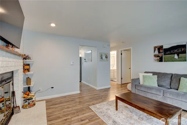 $315,000 | 685 Northwest Atalanta Way, Unit 1, Oak Harbor, WA 98277