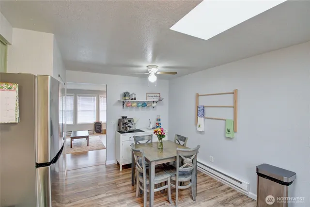 $315,000 | 685 Northwest Atalanta Way, Unit 1, Oak Harbor, WA 98277