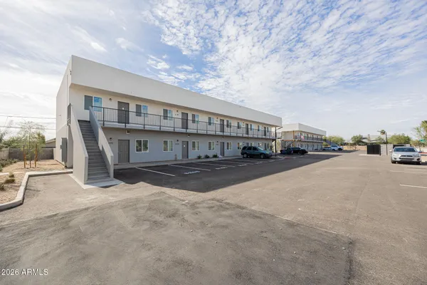 $1,295 | 2121 West Adams Street, Unit B202, Phoenix, AZ 85009