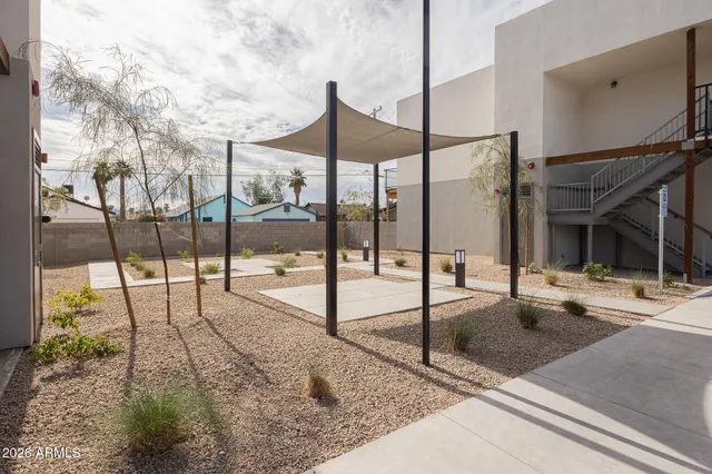 $1,295 | 2121 West Adams Street, Unit B202, Phoenix, AZ 85009