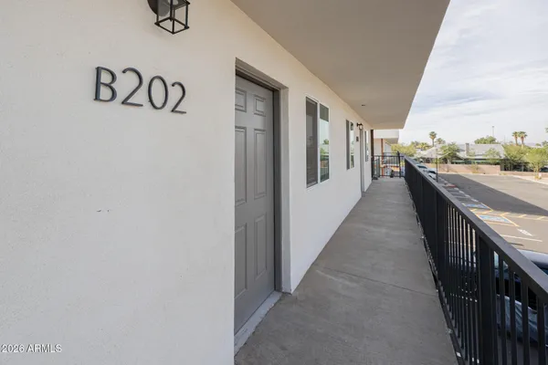 $1,195 | 2121 West Adams Street, Unit B202, Phoenix, AZ 85009