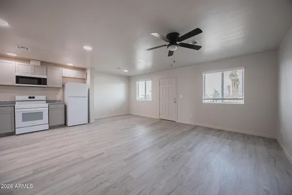 $1,195 | 2121 West Adams Street, Unit B202, Phoenix, AZ 85009