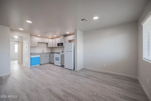 $1,295 | 2121 West Adams Street, Unit B202, Phoenix, AZ 85009