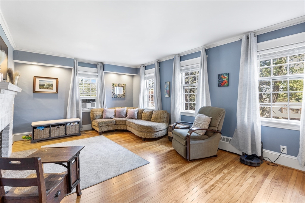 52 Flagg Street Worcester, MA 01602 - Photo 5 of 22 Gallery Image 5