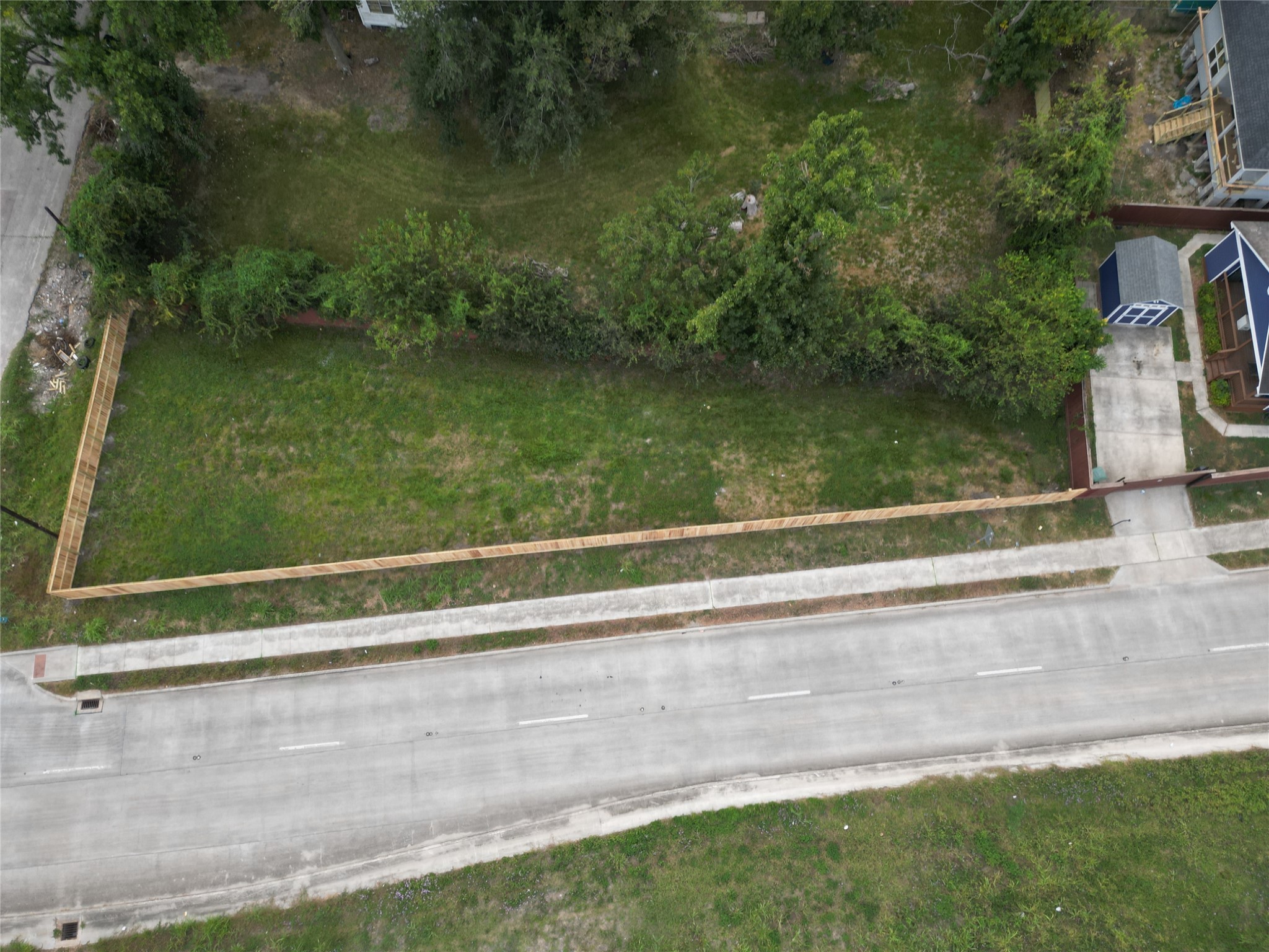 0 Leffingwell Street Houston, TX 77026 - Photo 3 of 11 a view of swimming pool from a window