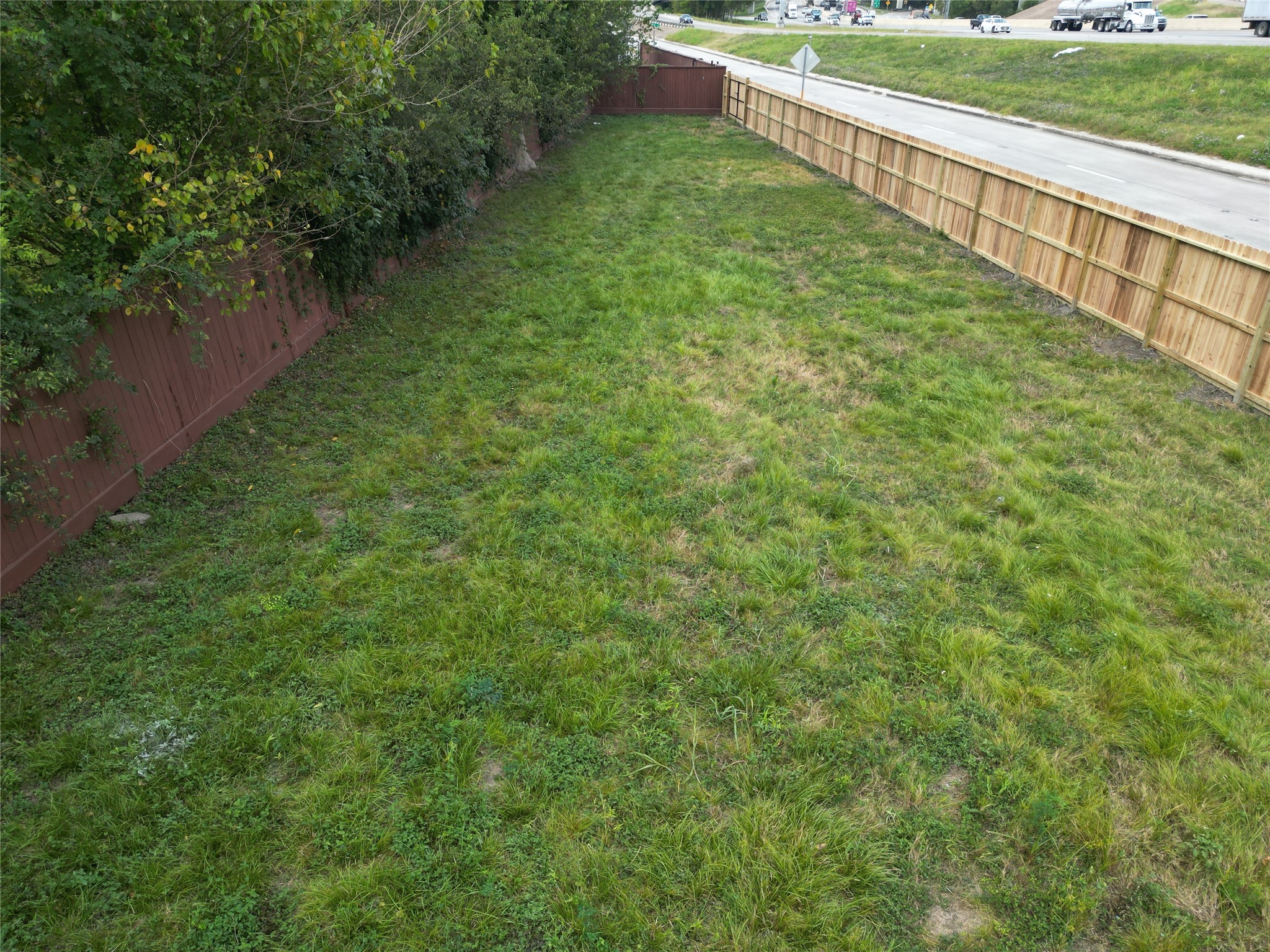 0 Leffingwell Street Houston, TX 77026 - Photo 7 of 11 a view of a garden with a bench