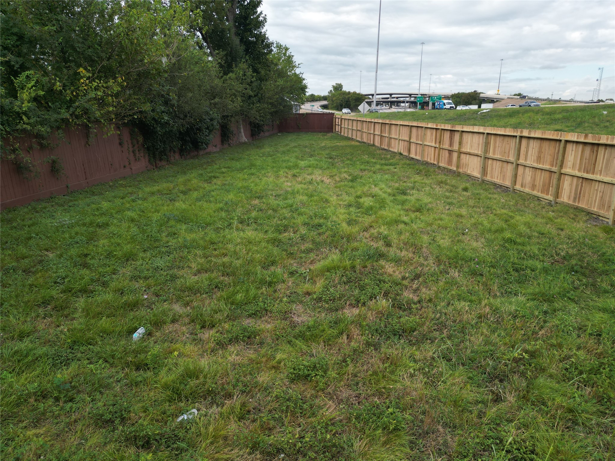 0 Leffingwell Street Houston, TX 77026 - Photo 8 of 11 a view of outdoor space and yard