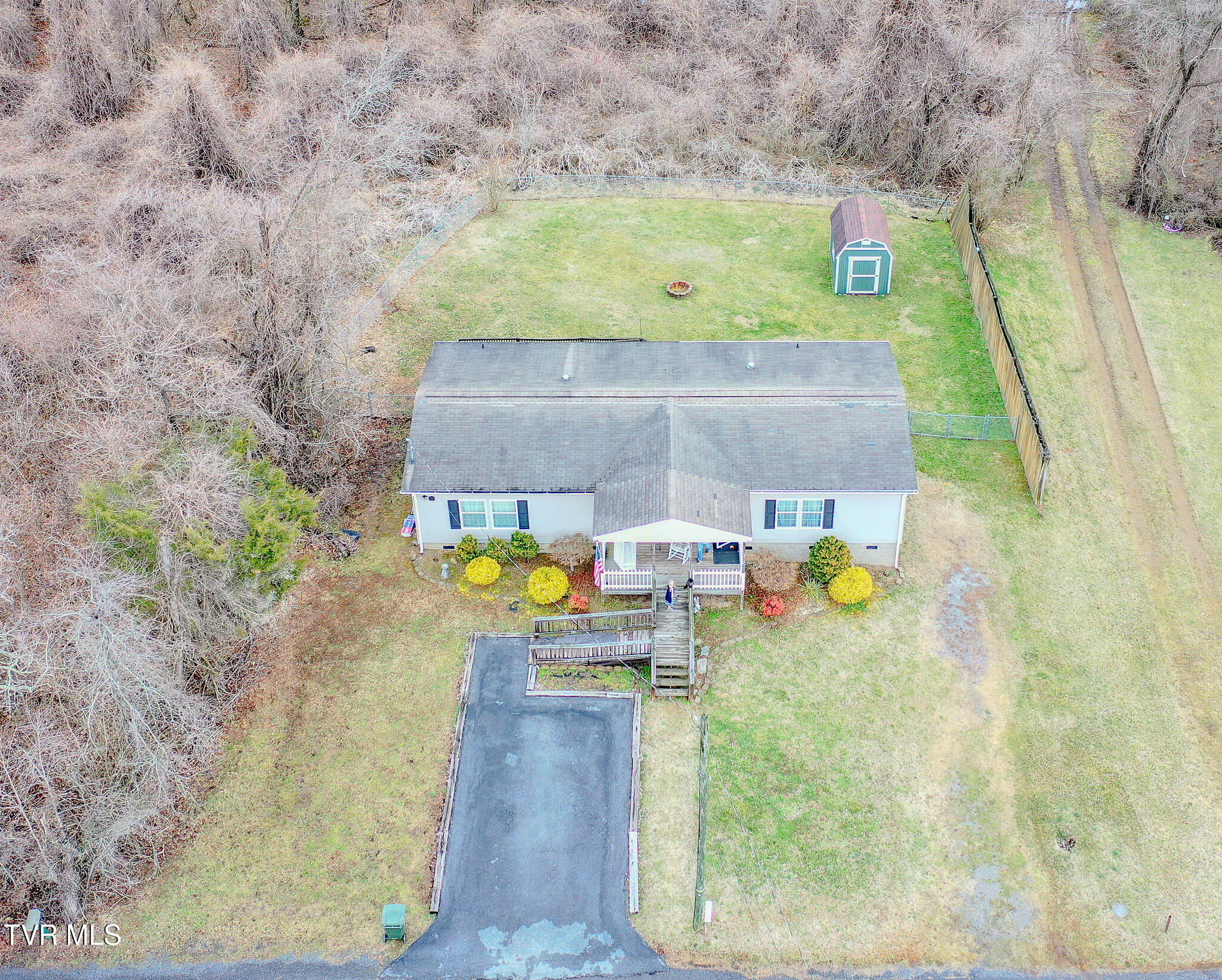 113 Pinecrest Road Kingsport, TN 37660 - Photo 4 of 29 DJI_0572