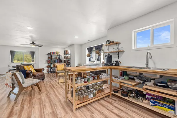 $999,500 | 12101 East Randall Road, Mead, WA 99021