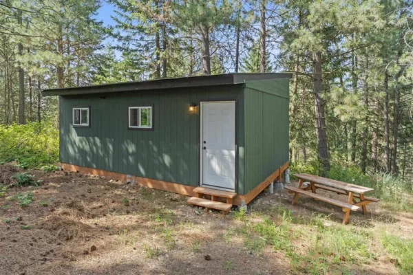 $999,500 | 12101 East Randall Road, Mead, WA 99021