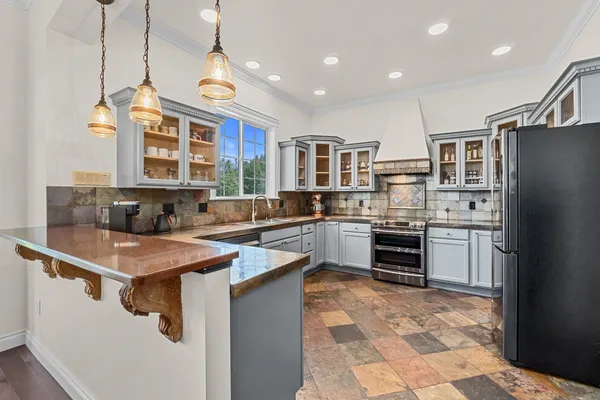 $999,500 | 12101 East Randall Road, Mead, WA 99021