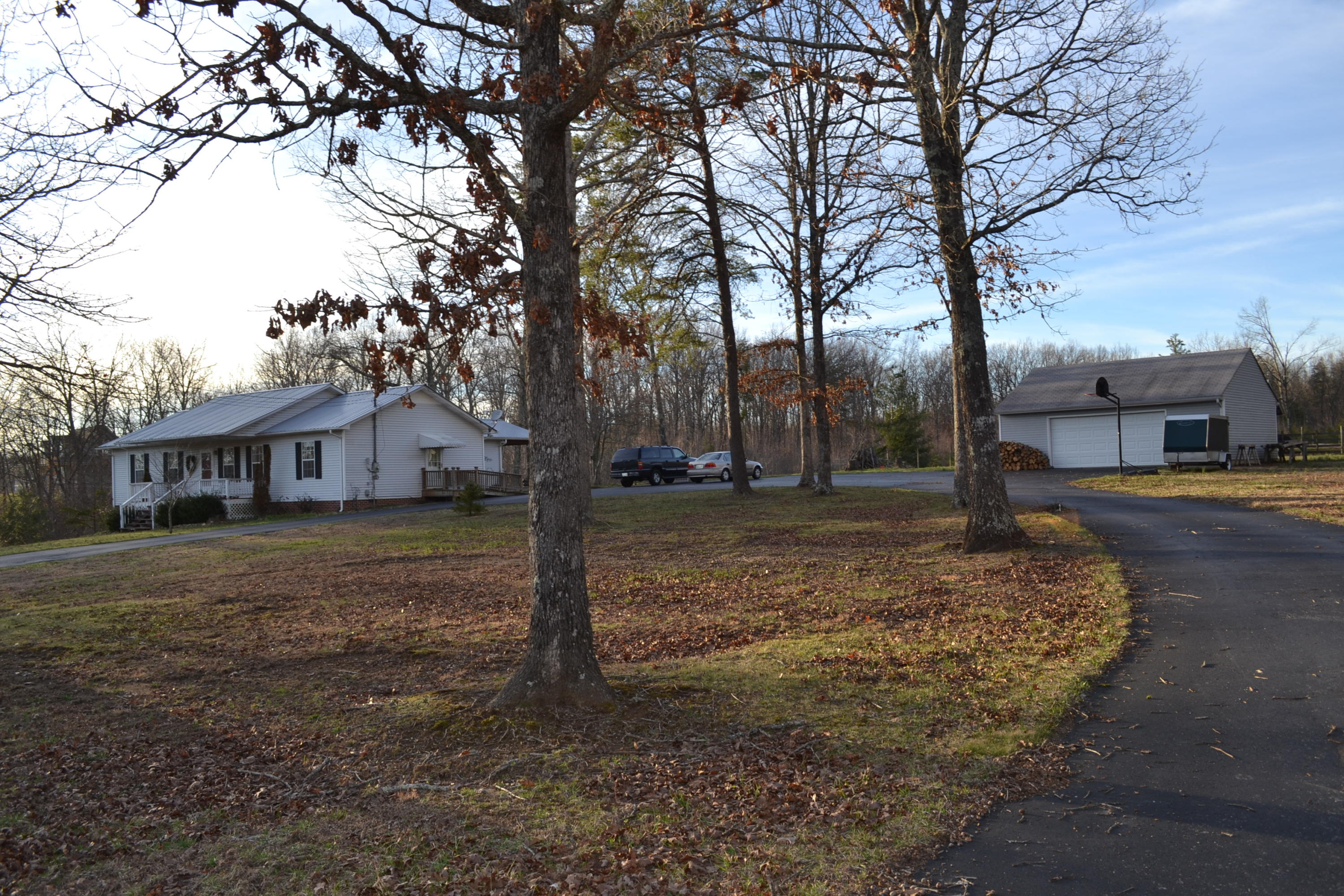 1009 Obed River Road Crossville, TN 38555 - Photo 6 of 24 6 Circle drive.JPG