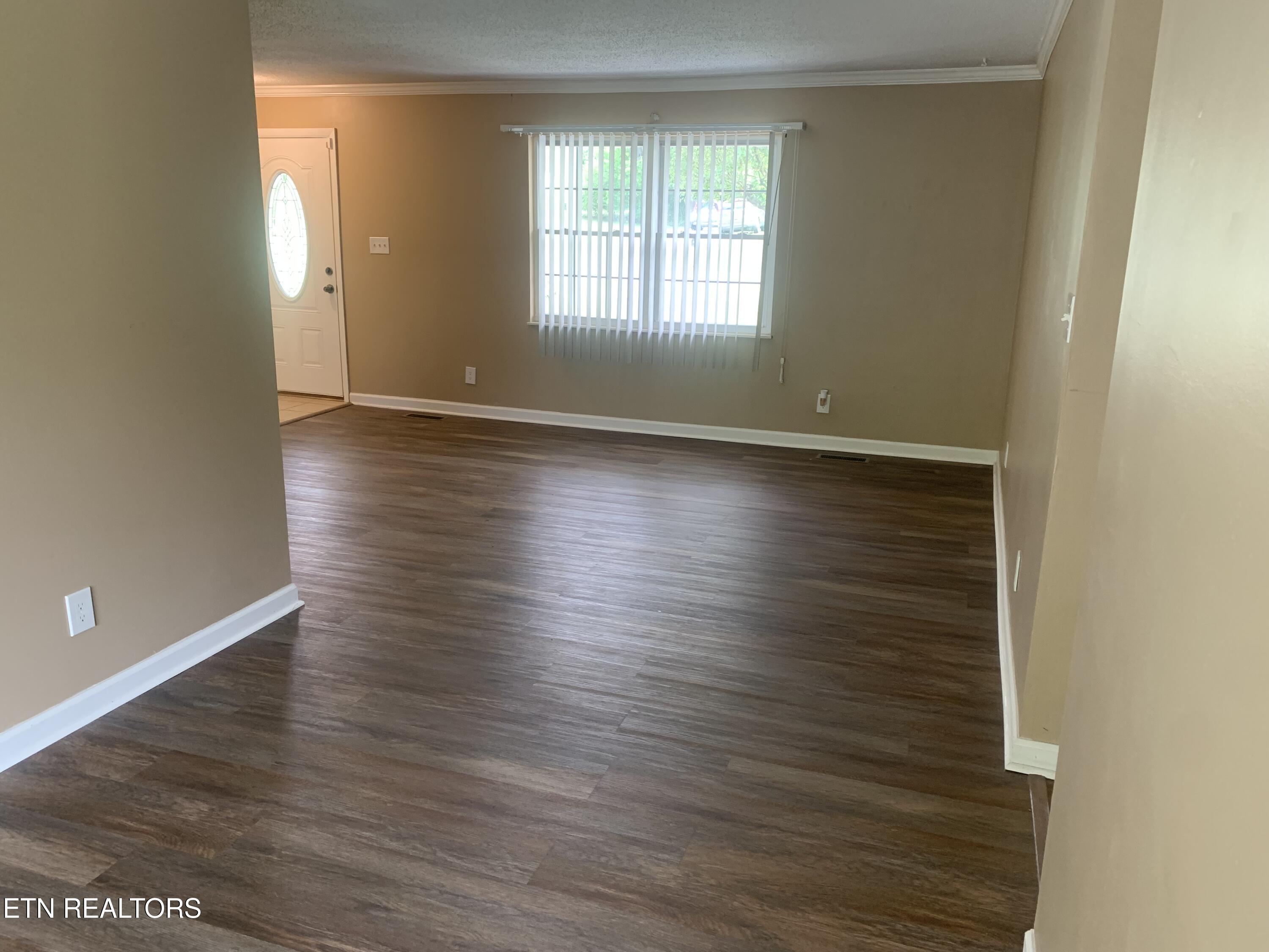 503 Old Edgemoor Lane Powell, TN 37849 - Photo 10 of 18 from dining area