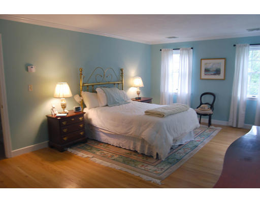 94 Ridge Street Winchester, MA 01890 - Photo 6 of 10