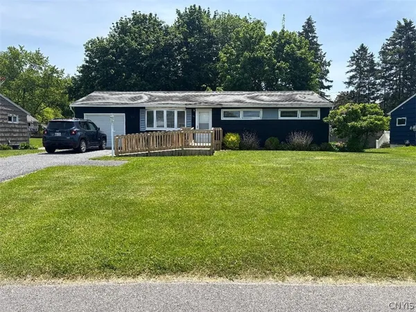 $2,500 | 110 Brentwood Drive, Camillus, NY 13219