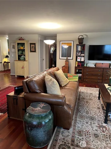 $2,800 | 145 Ferncliff Avenue Northeast, Unit D135, Bainbridge Island, WA 98110