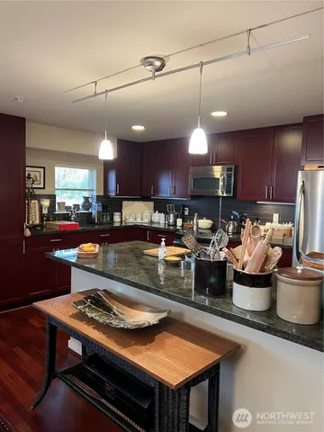 $2,800 | 145 Ferncliff Avenue Northeast, Unit D135, Bainbridge Island, WA 98110