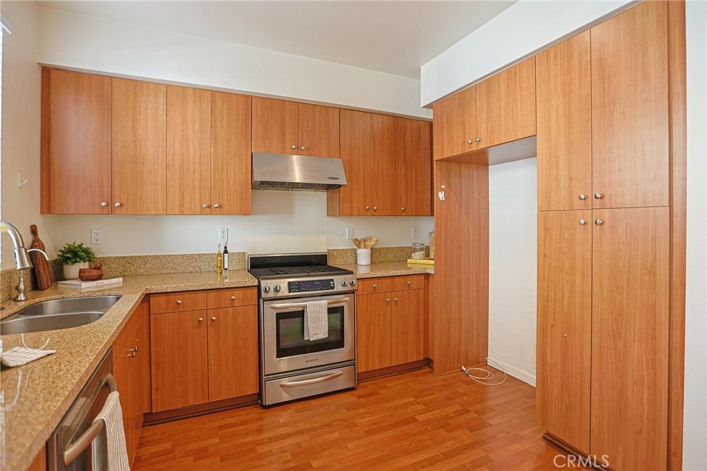 347 East Memory Lane Santa Ana, CA 92705 - Photo 23 of 70