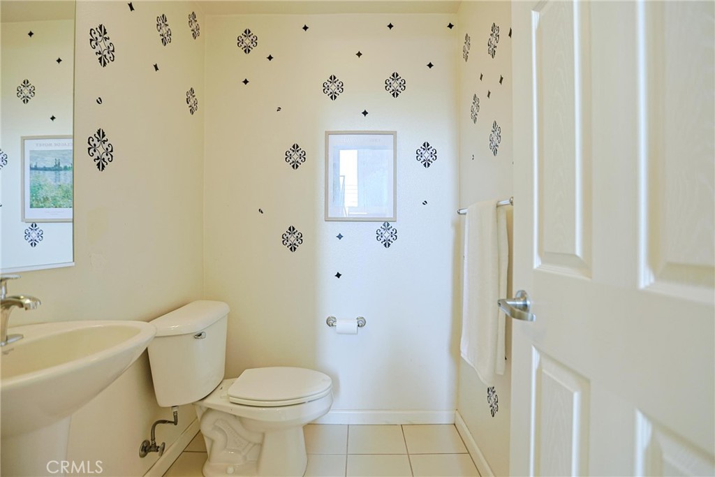 347 East Memory Lane Santa Ana, CA 92705 - Photo 28 of 70