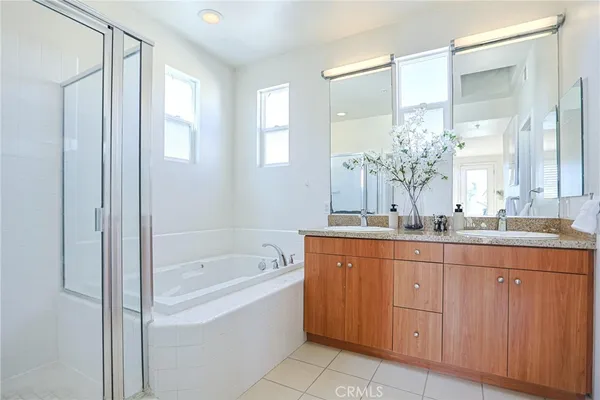 $885,000 | 347 East Memory Lane, Santa Ana, CA 92705