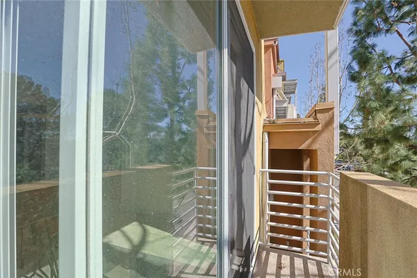 $885,000 | 347 East Memory Lane, Santa Ana, CA 92705