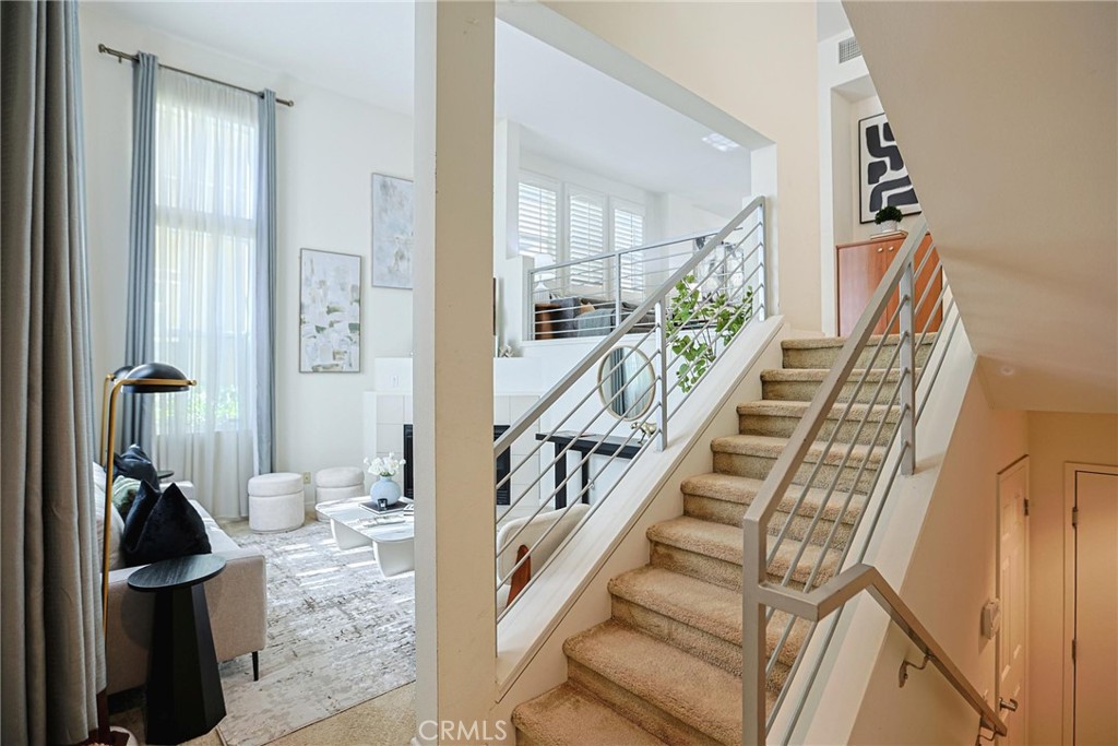 347 East Memory Lane Santa Ana, CA 92705 - Photo 8 of 70