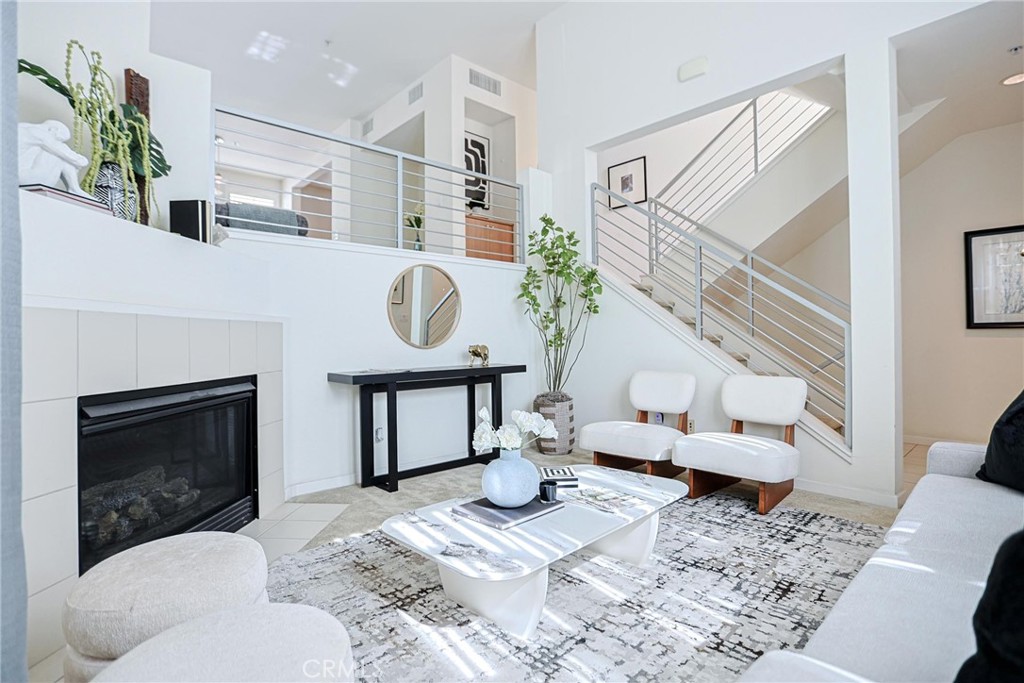 347 East Memory Lane Santa Ana, CA 92705 - Photo 10 of 70