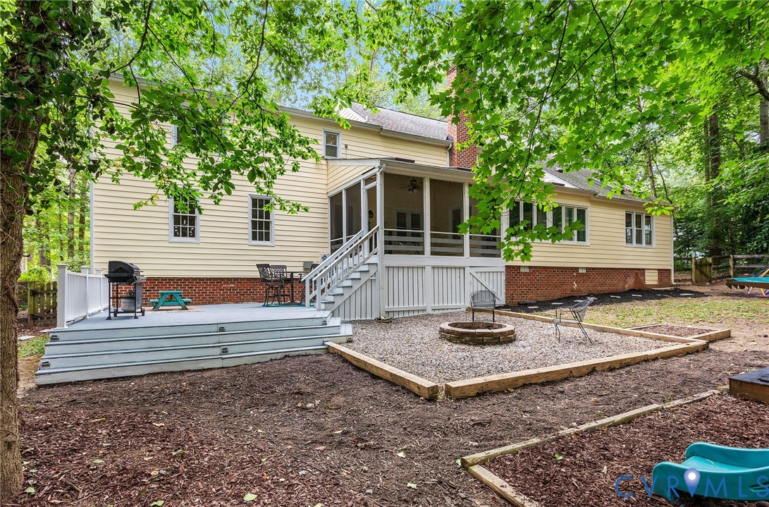 14305 Chimney House Road Midlothian, VA 23112 - Photo 46 of 49 a view of a house with backyard and sitting area