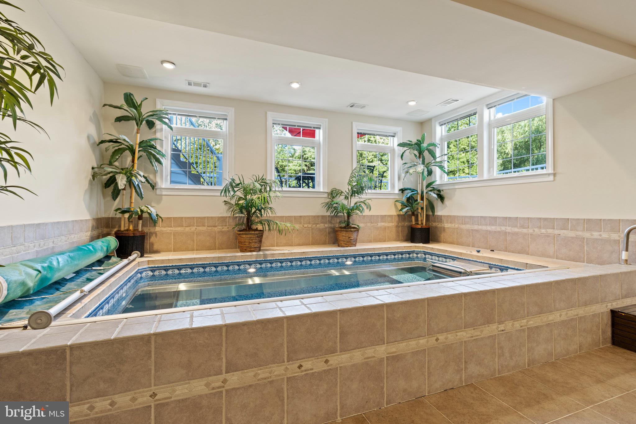 23703 Woodfield Road Gaithersburg, MD 20882 - Photo 16 of 97 Indoor pool/Spa!