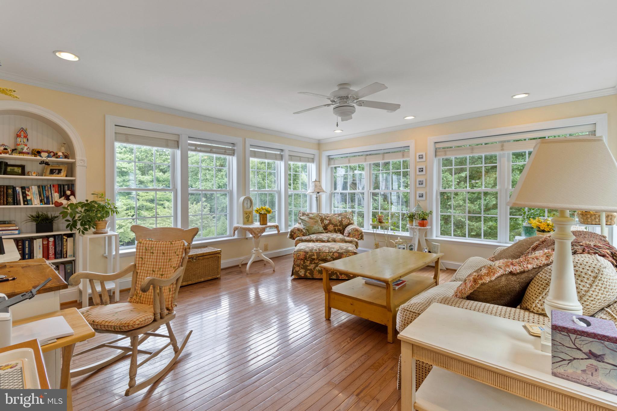 23703 Woodfield Road Gaithersburg, MD 20882 - Photo 26 of 97 Living room #2