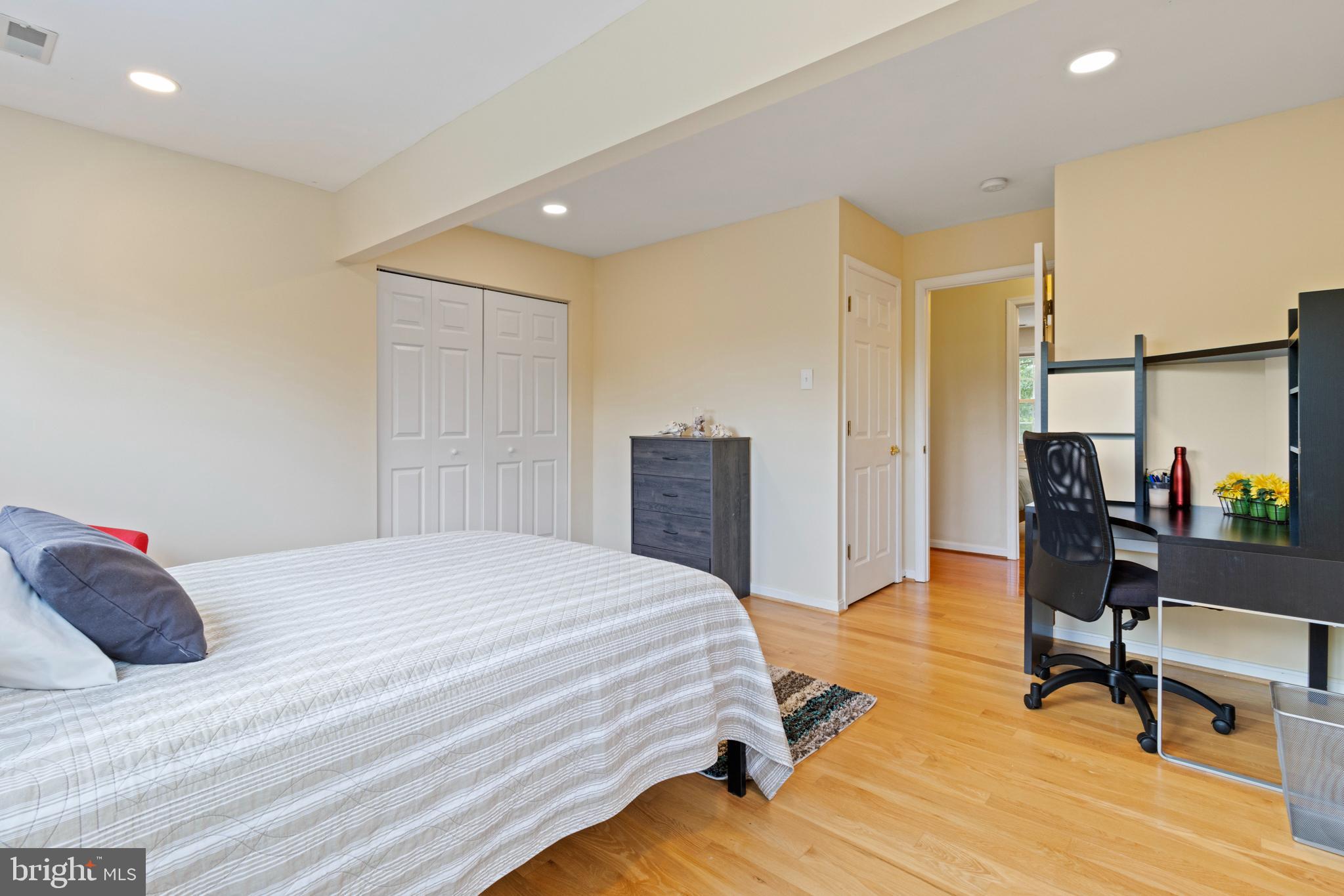 23703 Woodfield Road Gaithersburg, MD 20882 - Photo 35 of 97 Bedroom side #1