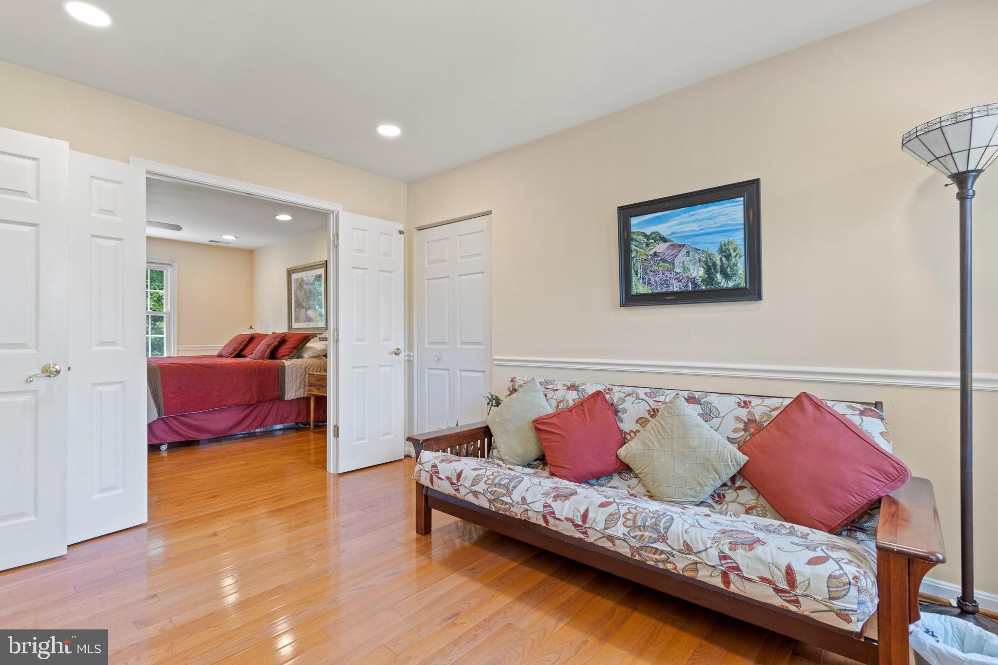 23703 Woodfield Road Gaithersburg, MD 20882 - Photo 38 of 97 Sitting area /bedroom off of primary #1