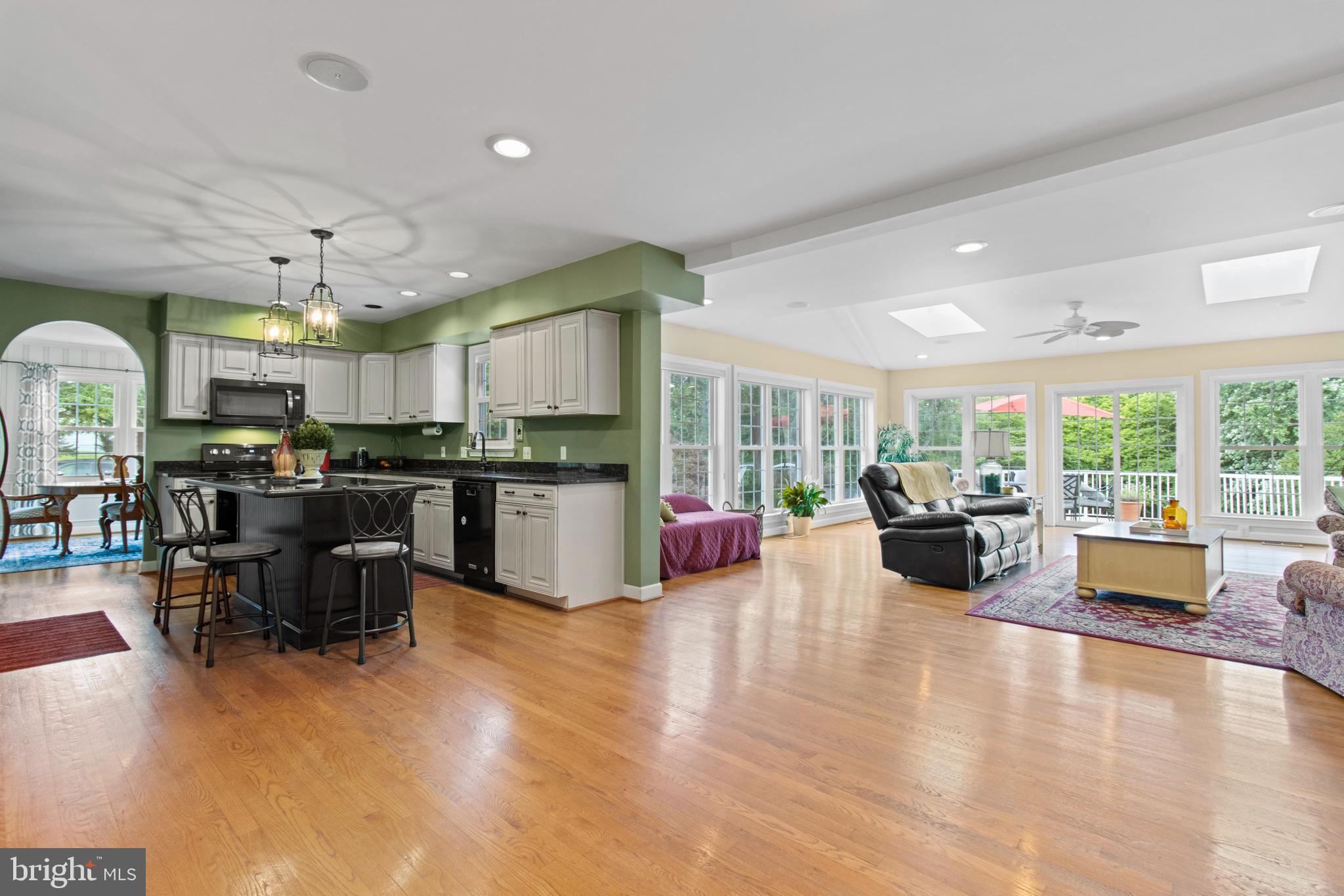 23703 Woodfield Road Gaithersburg, MD 20882 - Photo 46 of 97 Side #1