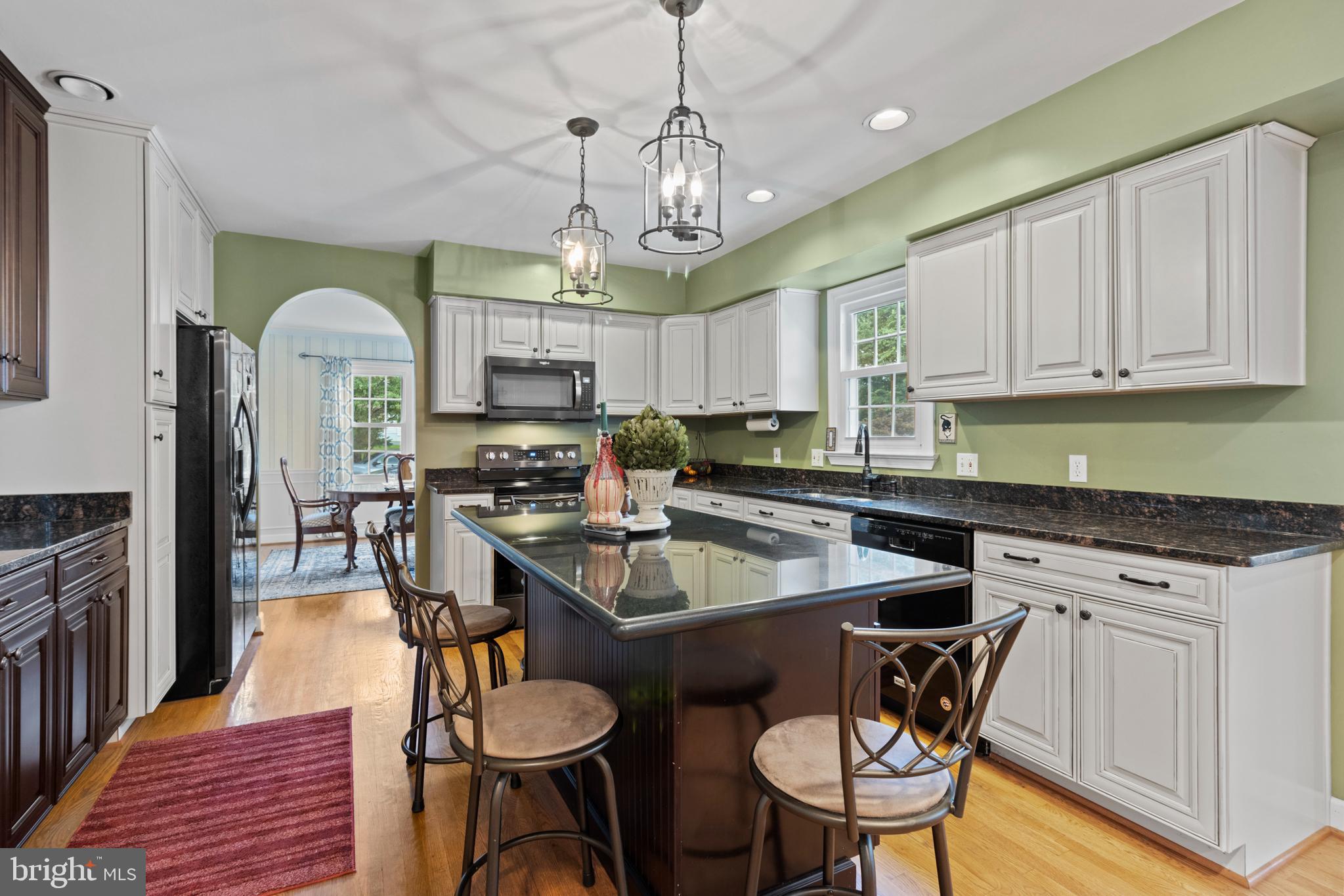 23703 Woodfield Road Gaithersburg, MD 20882 - Photo 47 of 97 Kitchen in side #1