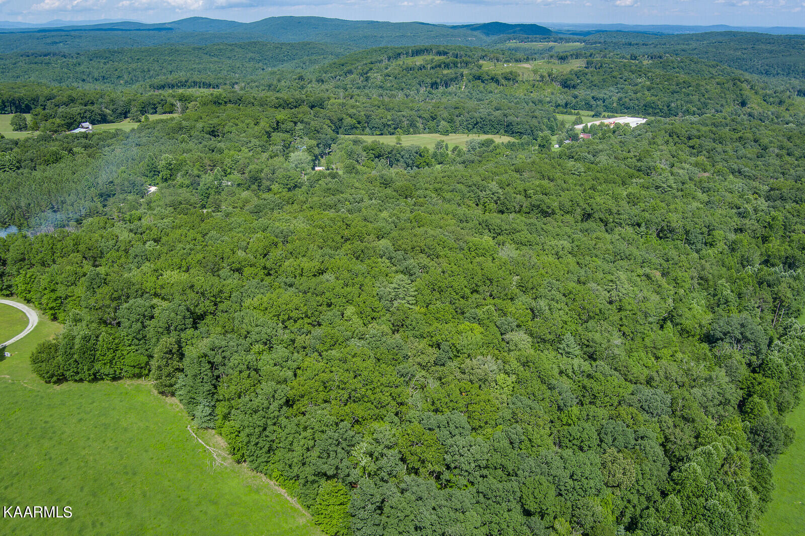 Alloway Road Grandview, TN 37337 - Photo 3 of 7 16_2924_Alloway_Rd_Grandview016_TNPC_mls