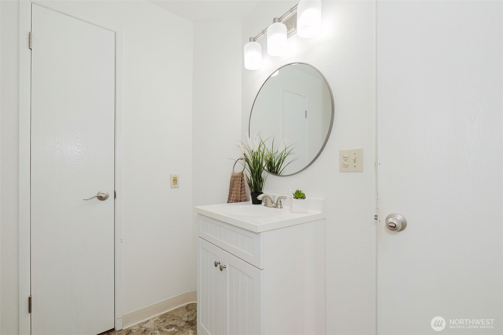1541 Sheridan Road, Unit E3 Bremerton, WA 98310 - Photo 35 of 40 Gallery Image 35