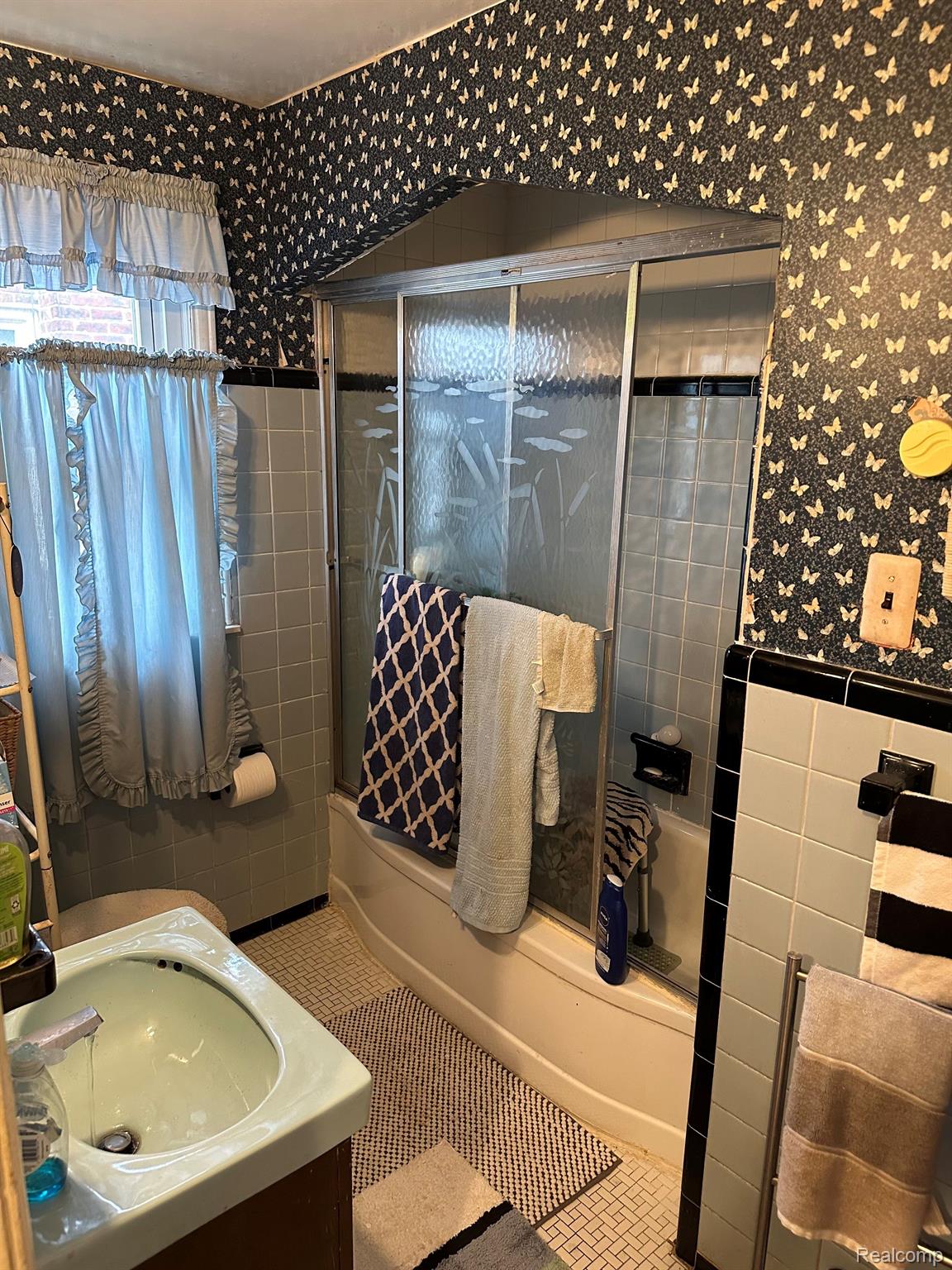 8306 Meyers Road Detroit, MI 48228 - Photo 4 of 8 Gallery Image 4