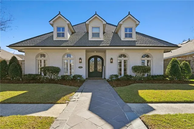 $945,000 | 7408 Stoneleigh Drive, Harahan, LA 70123