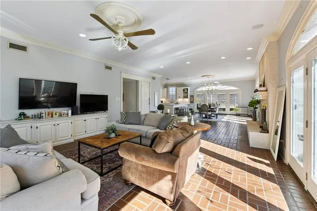 $945,000 | 7408 Stoneleigh Drive, Harahan, LA 70123