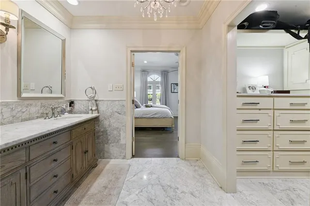 $945,000 | 7408 Stoneleigh Drive, Harahan, LA 70123