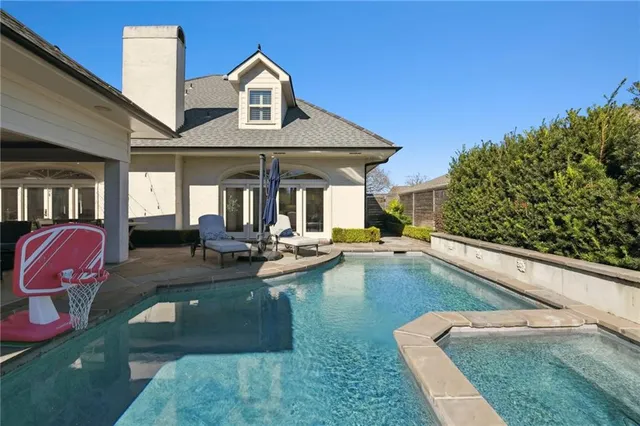 $945,000 | 7408 Stoneleigh Drive, Harahan, LA 70123