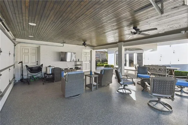 $945,000 | 7408 Stoneleigh Drive, Harahan, LA 70123