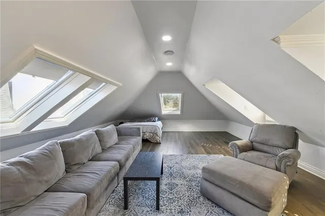 $945,000 | 7408 Stoneleigh Drive, Harahan, LA 70123