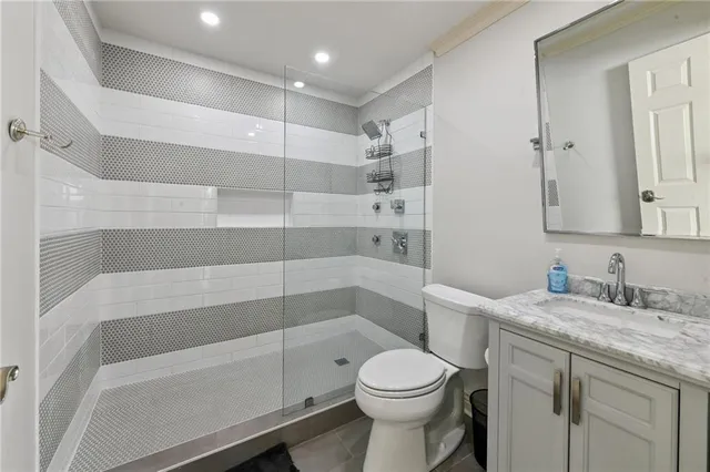 $945,000 | 7408 Stoneleigh Drive, Harahan, LA 70123