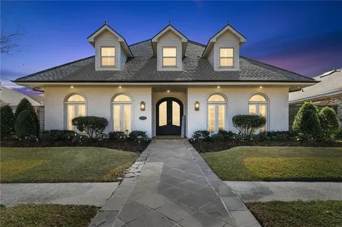 $945,000 | 7408 Stoneleigh Drive, Harahan, LA 70123