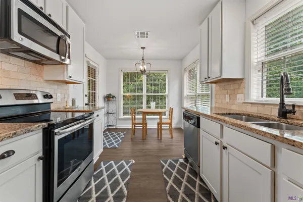 $205,000 | 7936 Jefferson Pl Boulevard, Unit D, Baton Rouge, LA 70809