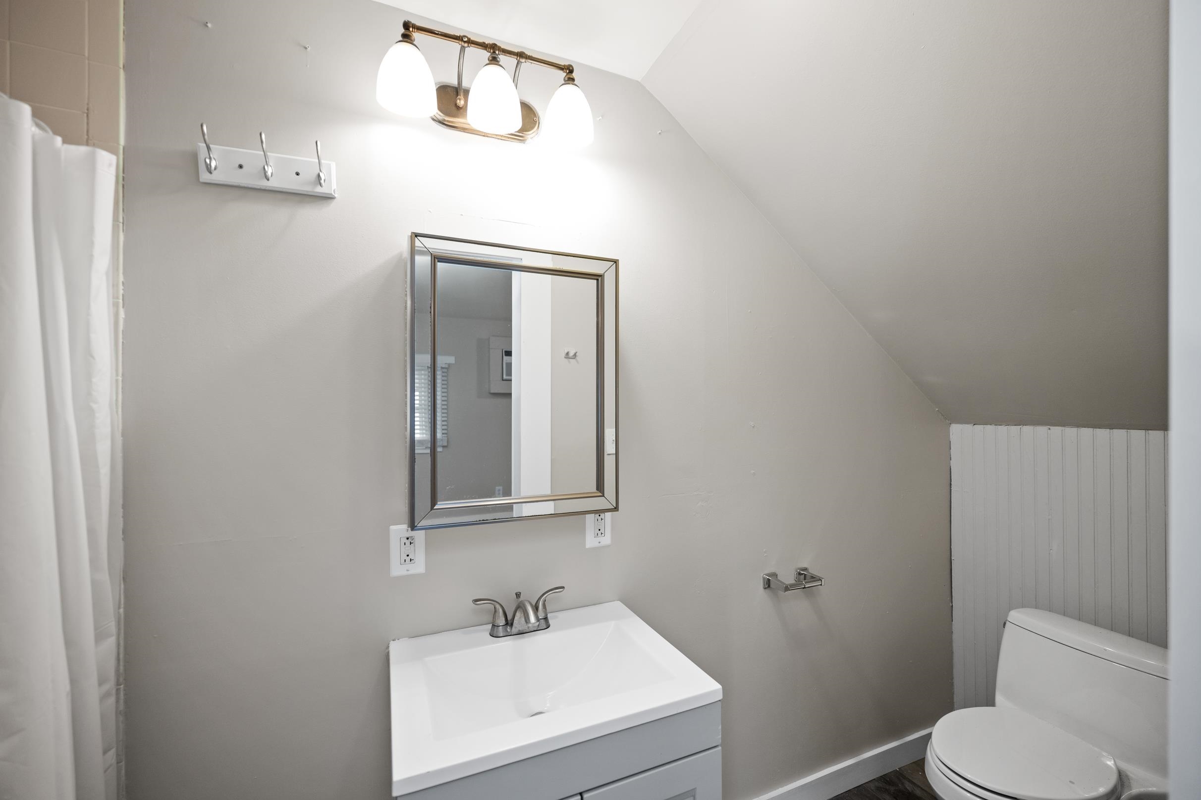 496 Elberta Loop Lillian, AL 36549 - Photo 9 of 29 Bathroom