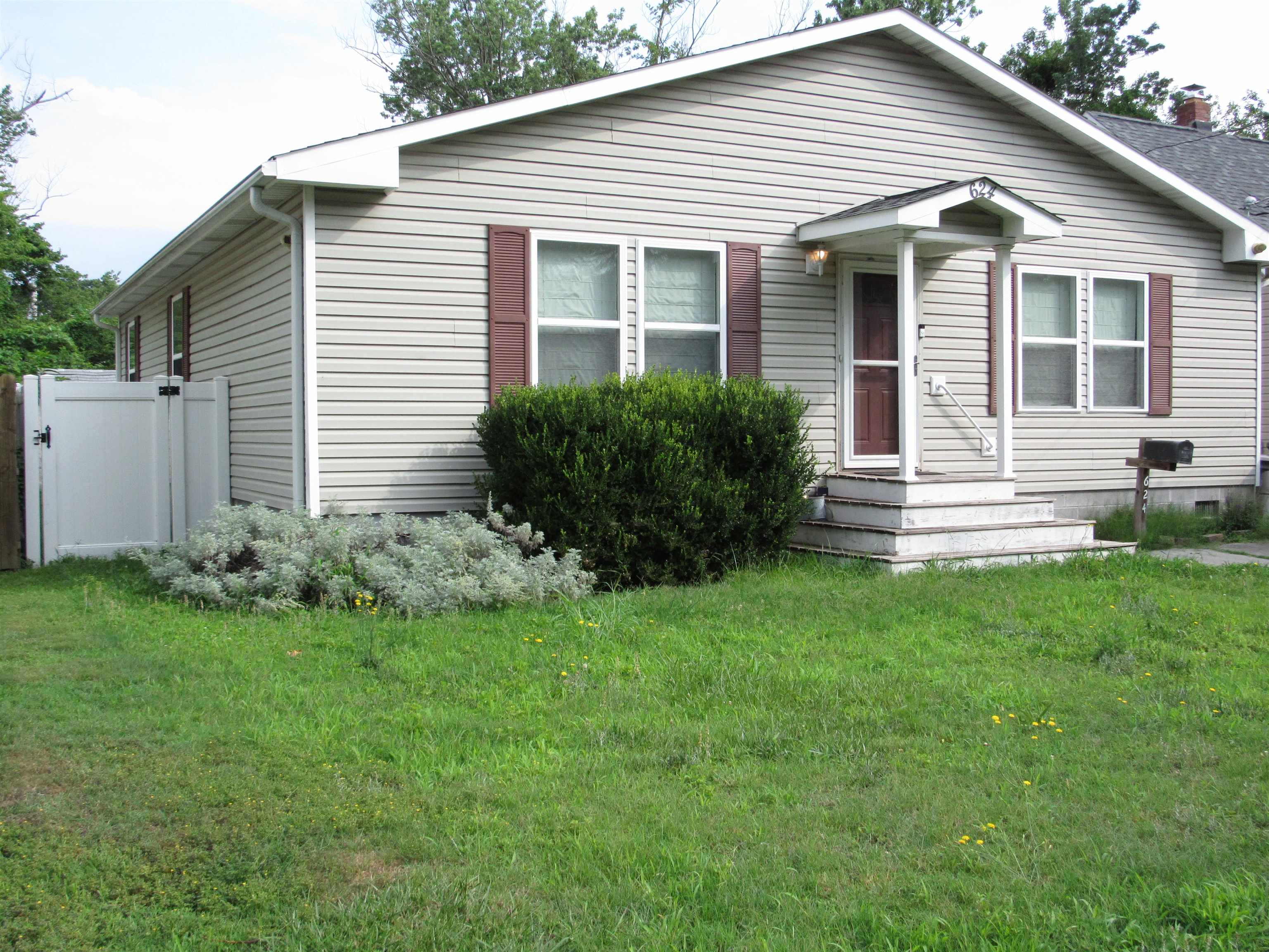 624 Augusta Street Hampton, VA 23669 - Photo 2 of 56