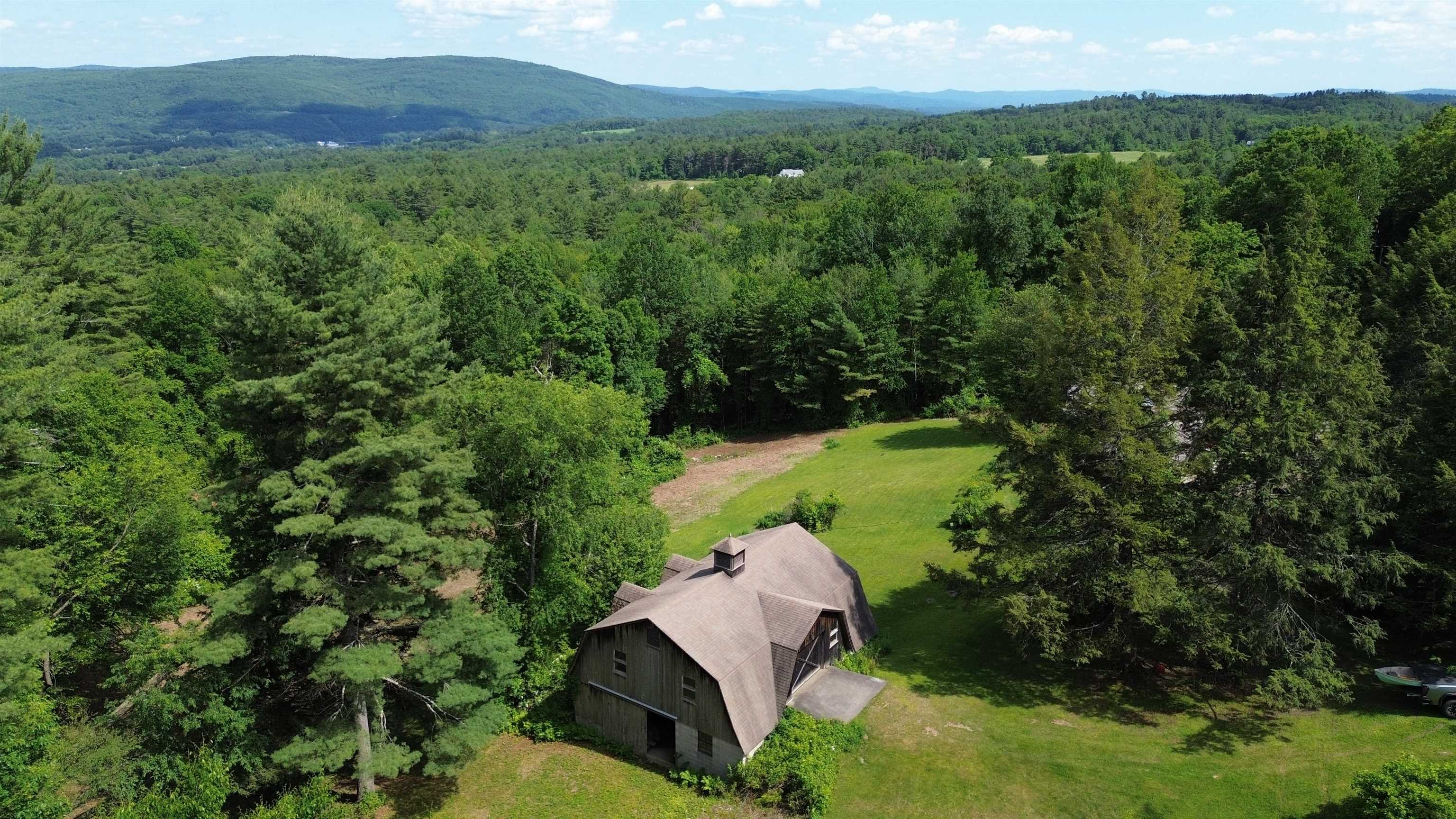 211 Pleasant Valley Road Brattleboro, VT 05301 - Photo 4 of 44